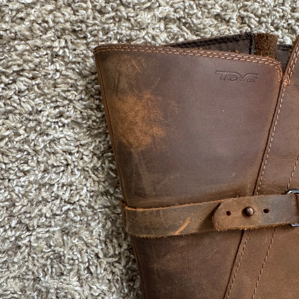 Teva De La Vina Brown Leather Boots - Picture 4 of 8